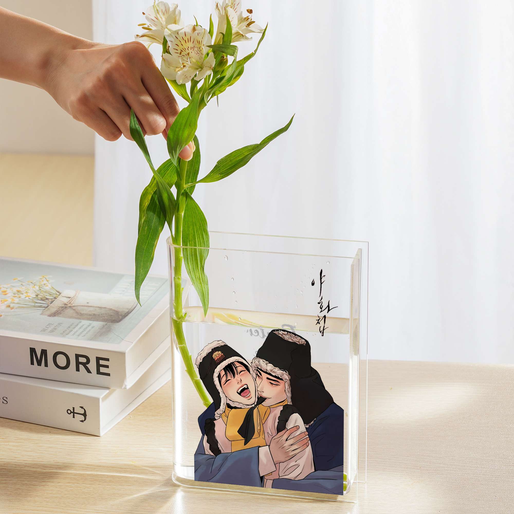 Manhwa Character Acrylic Vase Manhwa Character Acrylic Vase