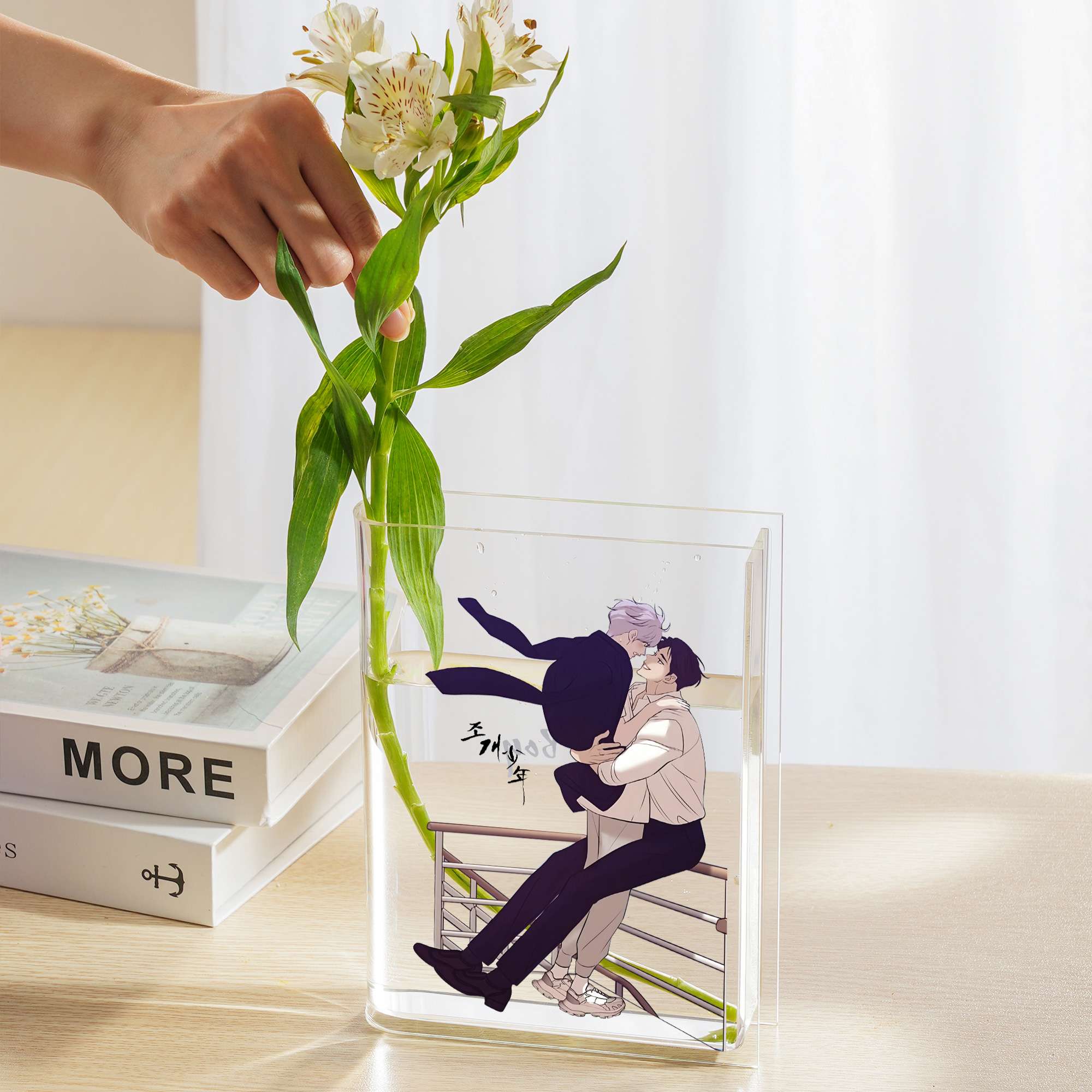 Manhwa Character Acrylic Vase Manhwa Character Acrylic Vase