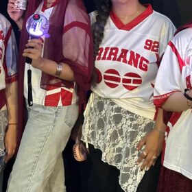 Kpop Arirang 2026 Tour Boxy Mesh Jersey photo review